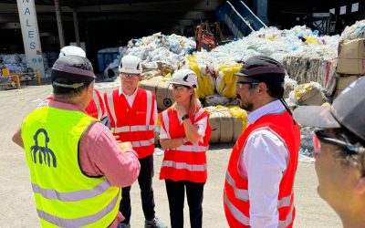 The Mayor of Alcala de Guadaira visits our facilities to learn about the advancements in plastic recycling projects.